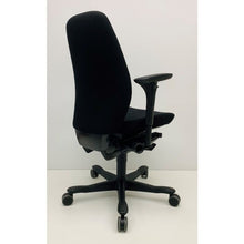 Load image into Gallery viewer, Kinnarps 9000 Refurbished
