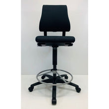 Load image into Gallery viewer, BMA Axia Office loketstoel vooraanzicht
